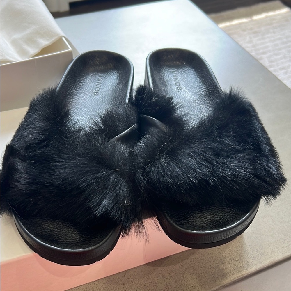 Vince Women's sz 9 Kenia Real Lamb Fur Slip-On Slide Slippers Black Shearling